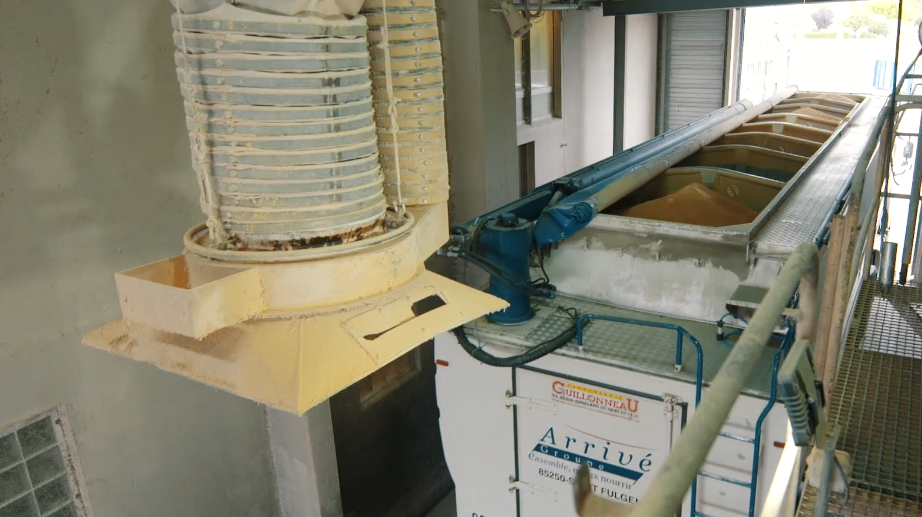 Opérateur de chargement des produits finis