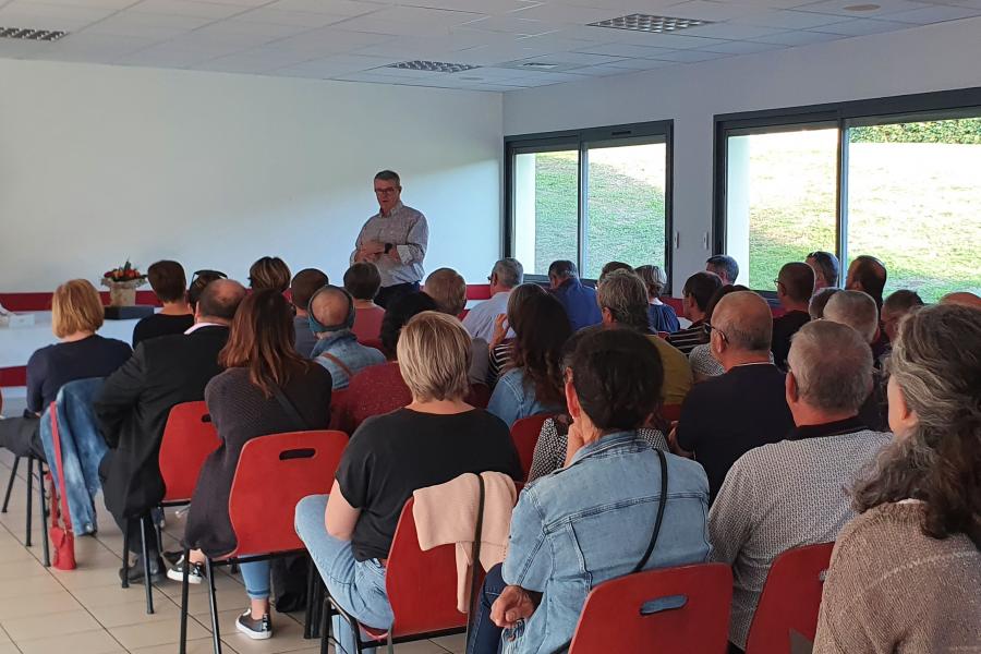 Réunion des salariés pour la remise des médailles