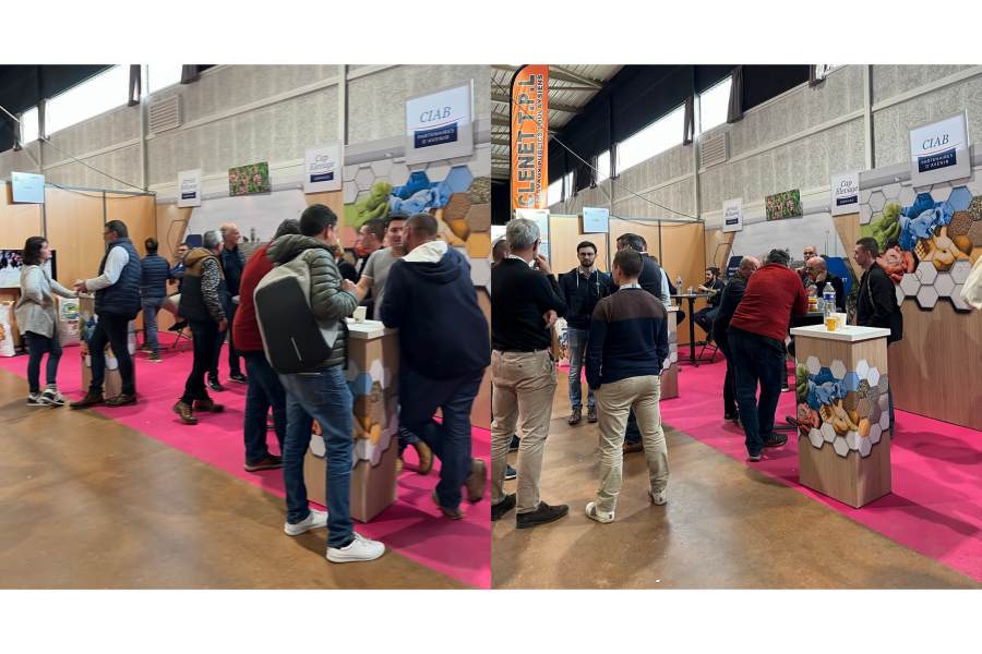 Public professionnels au stand Nutriciab lors du salon Tech Élevage